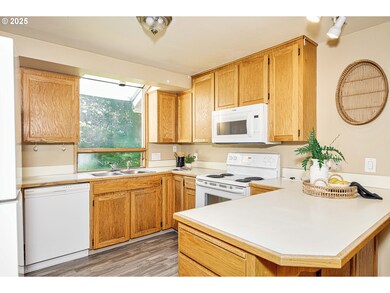 19222 Benfield Ave, Lake Oswego, OR 97035 - photo 5