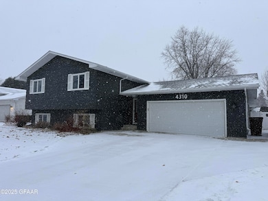 4310 Walnut St, Grand Forks, ND 58201 - photo 2