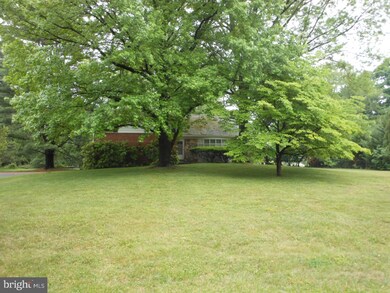 241 Country Rd, Berwyn, PA 19312 - photo 5