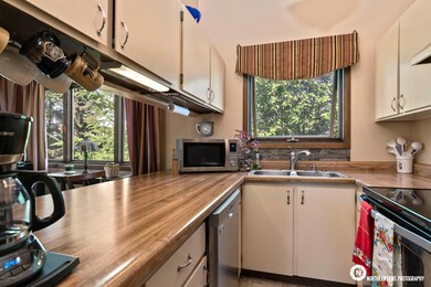 Dining_Kitchen_4