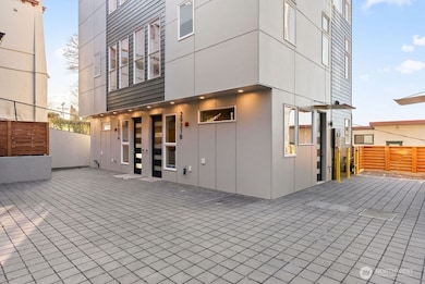 2921 Franklin Ave E unit B, Seattle, WA 98102 - photo 4