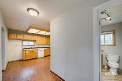 612 S Elder St, Nampa, ID 83686 - photo 5