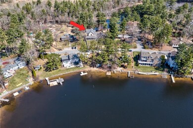 Location, location, location! Views of the Pond fr