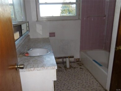 1145 Catasauqua Ave, Allentown, PA 18102 - photo 6