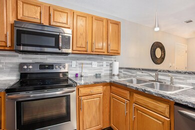 009_clover_court_11