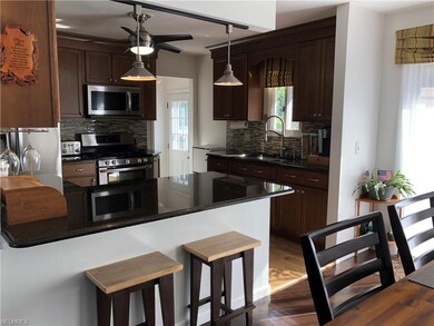 319 Erieview Blvd, Sheffield Lake, OH 44054 - photo 4