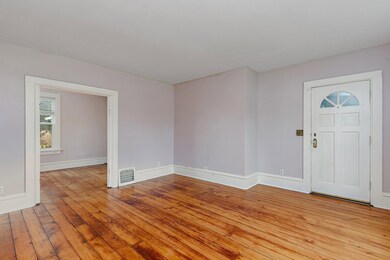 304 S Prairie St, Batavia, IL 60510 - photo 5