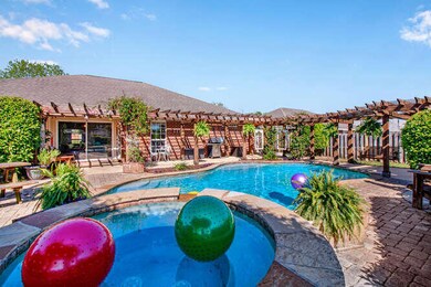 2244 Lewis St Crestview FL-small-010-044