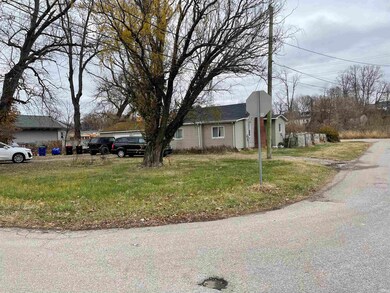 215 W 1st St, Newburgh, IN 47630 - photo 2