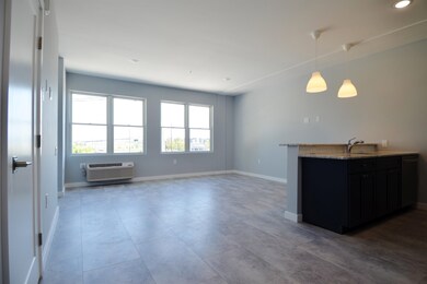 82-84 E 31st St unit 201, Bayonne, NJ 07002 - photo 4