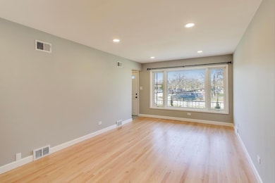 11459 S Ewing Ave, Chicago, IL 60617 - photo 5