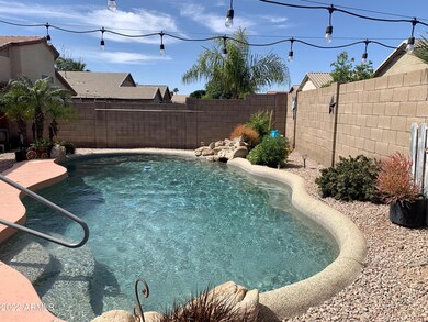 Pebbletech Pool