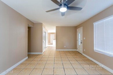 2212 N 52nd Dr unit 9, Phoenix, AZ 85035 - photo 5