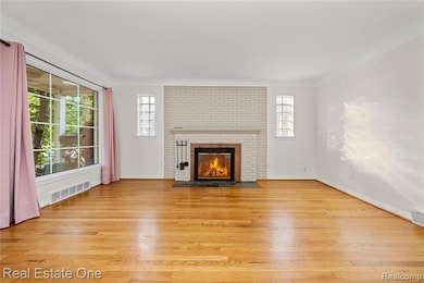 20879 Beaufait St, Harper Woods, MI 48225 - photo 6