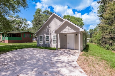 499 Pecan, Onalaska, TX 77360 - photo 2