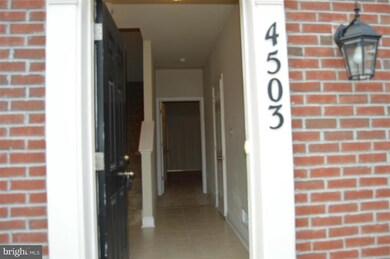4503 Potomac Highlands Cir unit 127, Triangle, VA 22172 - photo 2