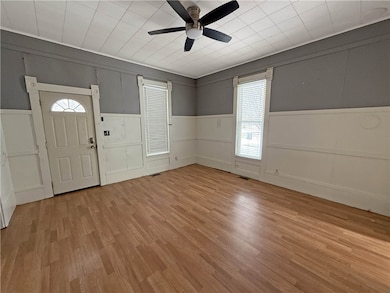 520 W Lincoln St, Westfield, IL 62474 - photo 3