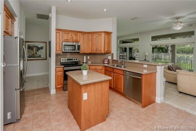 4143 Laurel Ridge Cir, Weston, FL 33331 - photo 3