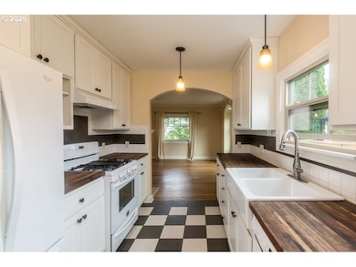 244 NE Buffalo St, Portland, OR 97211 - photo 5