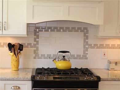 9 Greenbrier Rd, Greenville, RI 02828 - photo 6