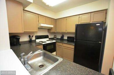7438 Emerald Dr unit 29, Manassas, VA 20109 - photo 3