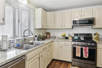 153 Fish Rd unit 4, Tiverton, RI 02878 - photo 5