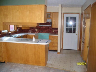 Kitchen with island