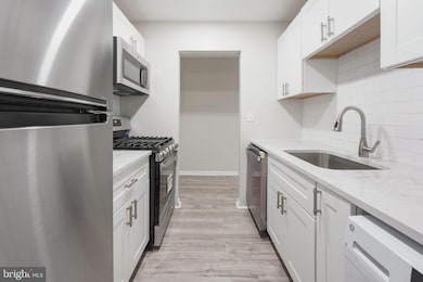 1521 Colonial Dr unit 104, Woodbridge, VA 22192 - photo 7