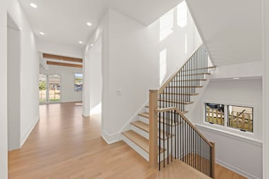 957 S Hillside Ave, Elmhurst, IL 60126 - photo 5