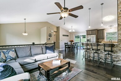 3804 W 13th St, Davenport, IA 52804 - photo 7