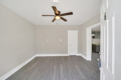 3307 Broadway St unit 6, Houston, TX 77017 - photo 3