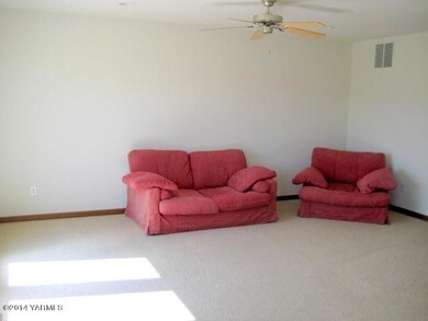 Spacious Family Room