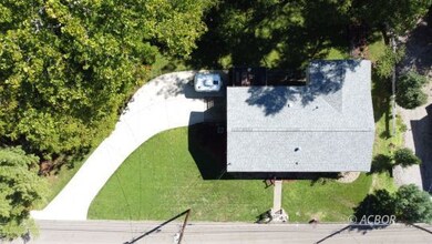 10 Spring Street - new roof!