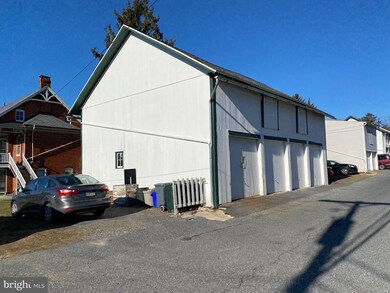 27 N 4th St, Hamburg, PA 19526 - photo 2