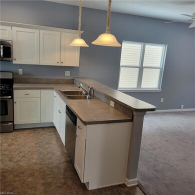 Kitchen breakfast bar