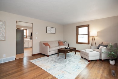 1819 E Byrd St, Appleton, WI 54911 - photo 5