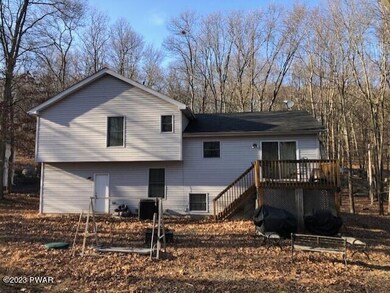 217 Chipmunk Rd, Bushkill, PA 18324 - photo 3