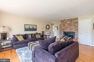 2215 Shiver Dr, Alexandria, VA 22307 - photo 5