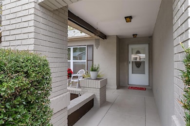 8095 Philatelic Dr, Spring Hill, FL 34606 - photo 5