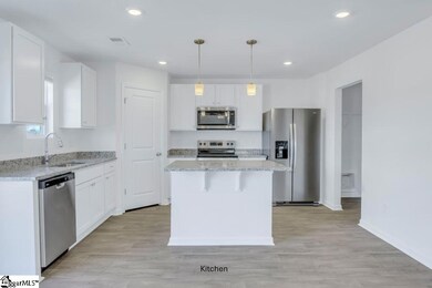 6035 Willutuck Dr, Boiling Springs, SC 29316 - photo 5