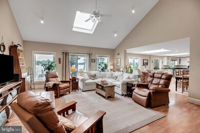 11930 Limestone Ct, Swan Point, MD 20645 - photo 5