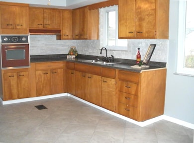 1486 Evaline Dr, Columbus, OH 43224 - photo 6