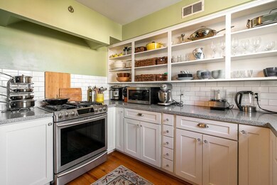 Arden kitchen showing stove
