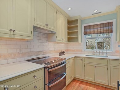 6-web-or-mls-51-forest-ave-unit-164