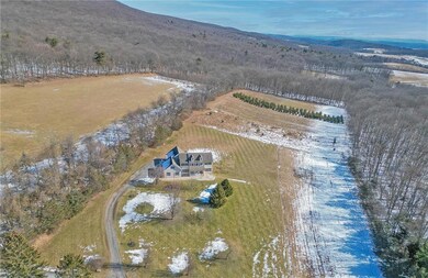 1096 High Dr, Tamaqua, PA 18252 - photo 2