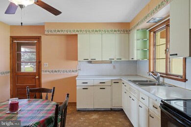 771 W Main St, New Holland, PA 17557 - photo 7