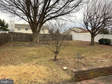 407 S Arthur Dr, Beverly, NJ 08010 - photo 5