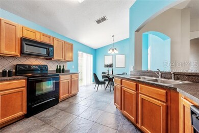 The family chef will love the LARGE KITCHEN with q