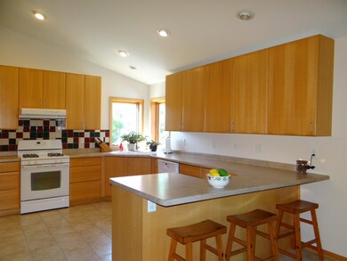 N9384 Wood Duck Cir, Belleville, WI 53508 - photo 4