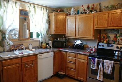 41 Reynolds St, South Portland, ME 04106 - photo 7